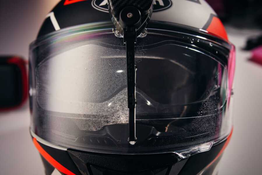 BIKERGUARD Featured in Click Petroleo e Gas: Revolutionizing Rainy Rides